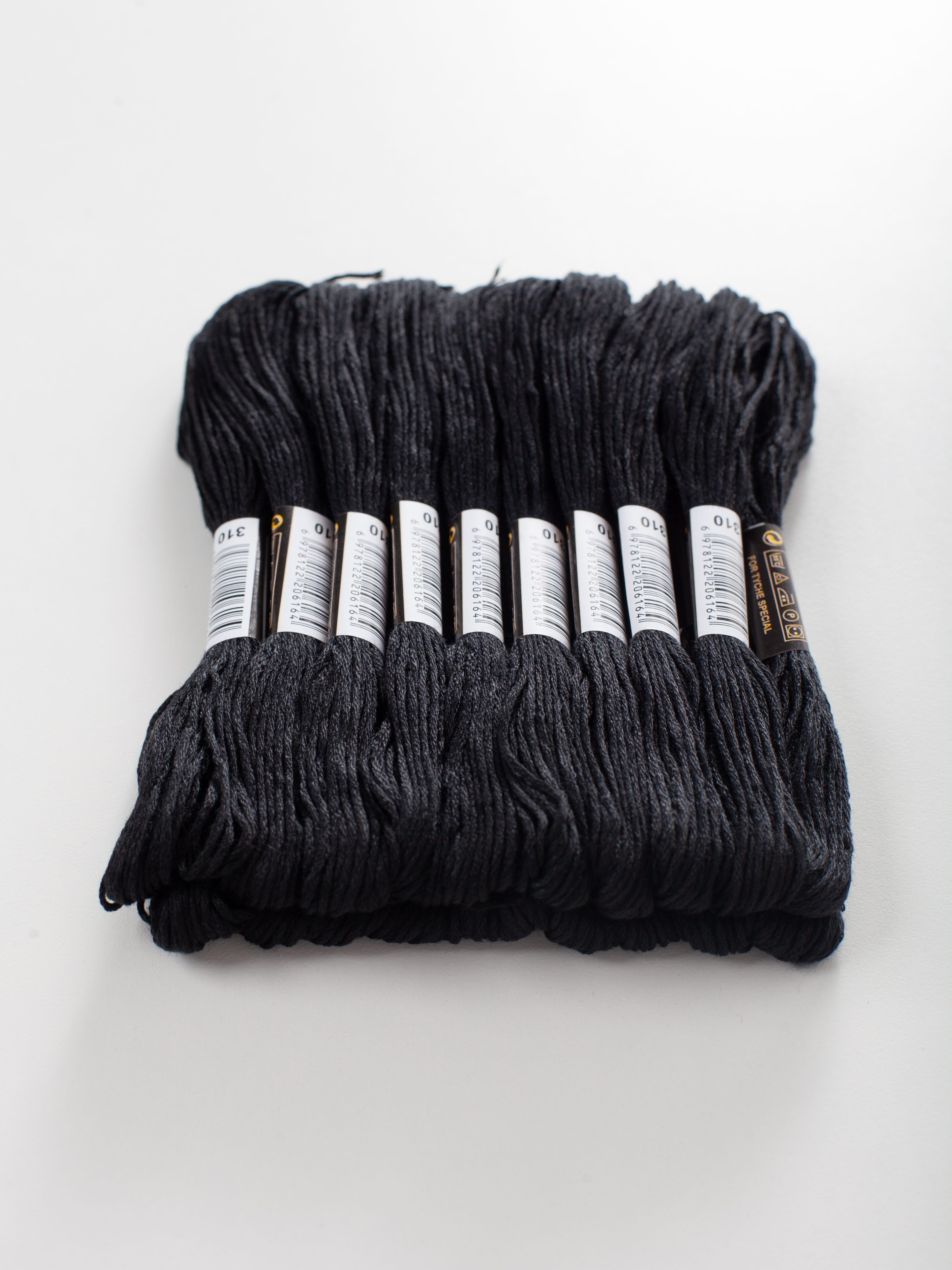 Red embroidery floss x20